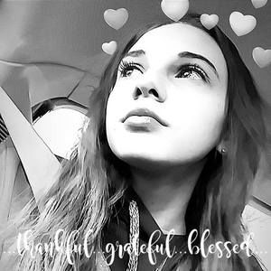 Meet your Posher, Aveya